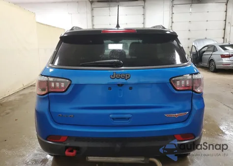 2018 Jeep Compass Trailhawk z USA, uszkodzony, nr VIN 3C4NJDDBXJT342632